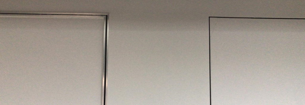 Внешний вид с защитным кантом и без обрамления